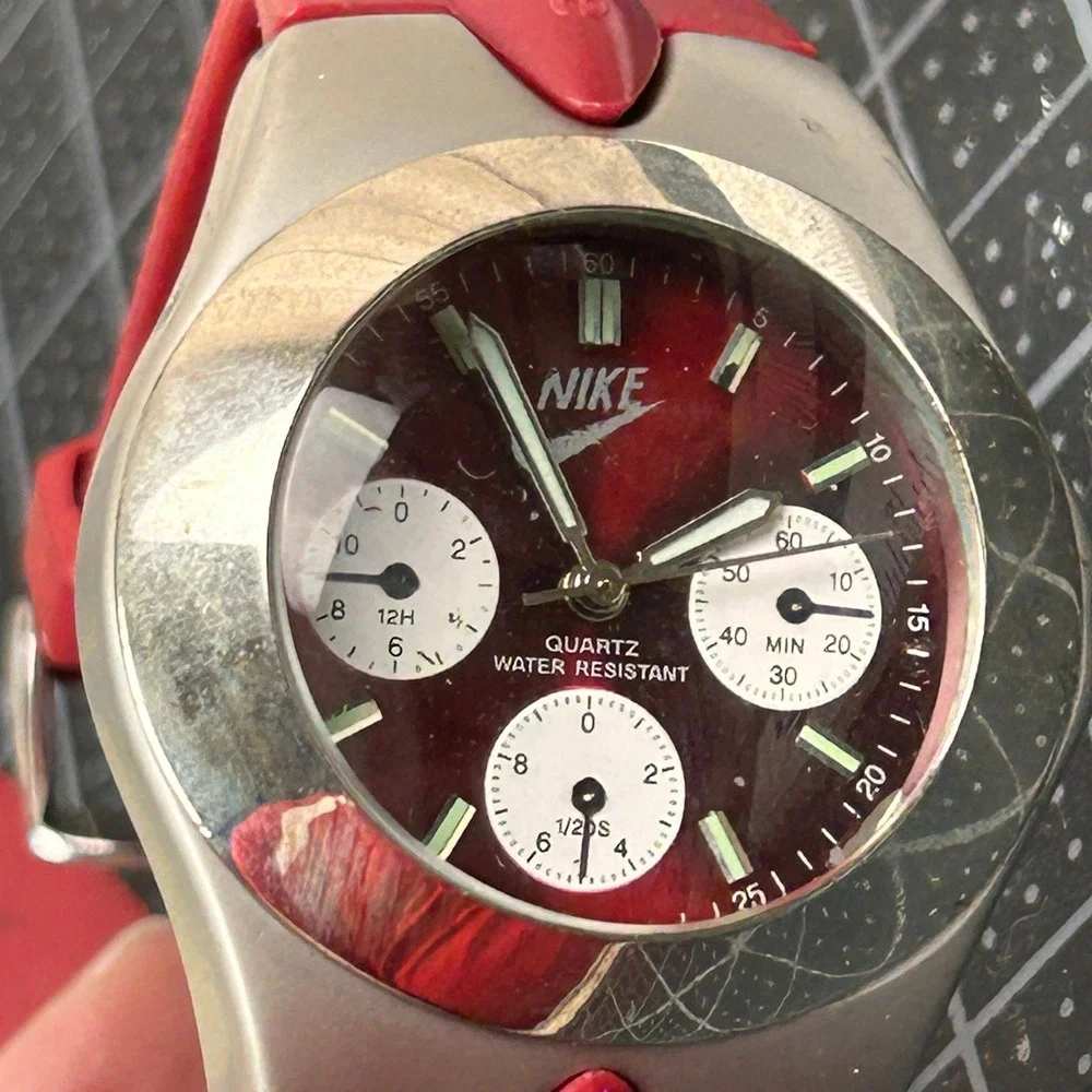 Nike Air Just Do It 1238 Mens Red Dial Quartz Watch Made in USA Red Rubber Strap